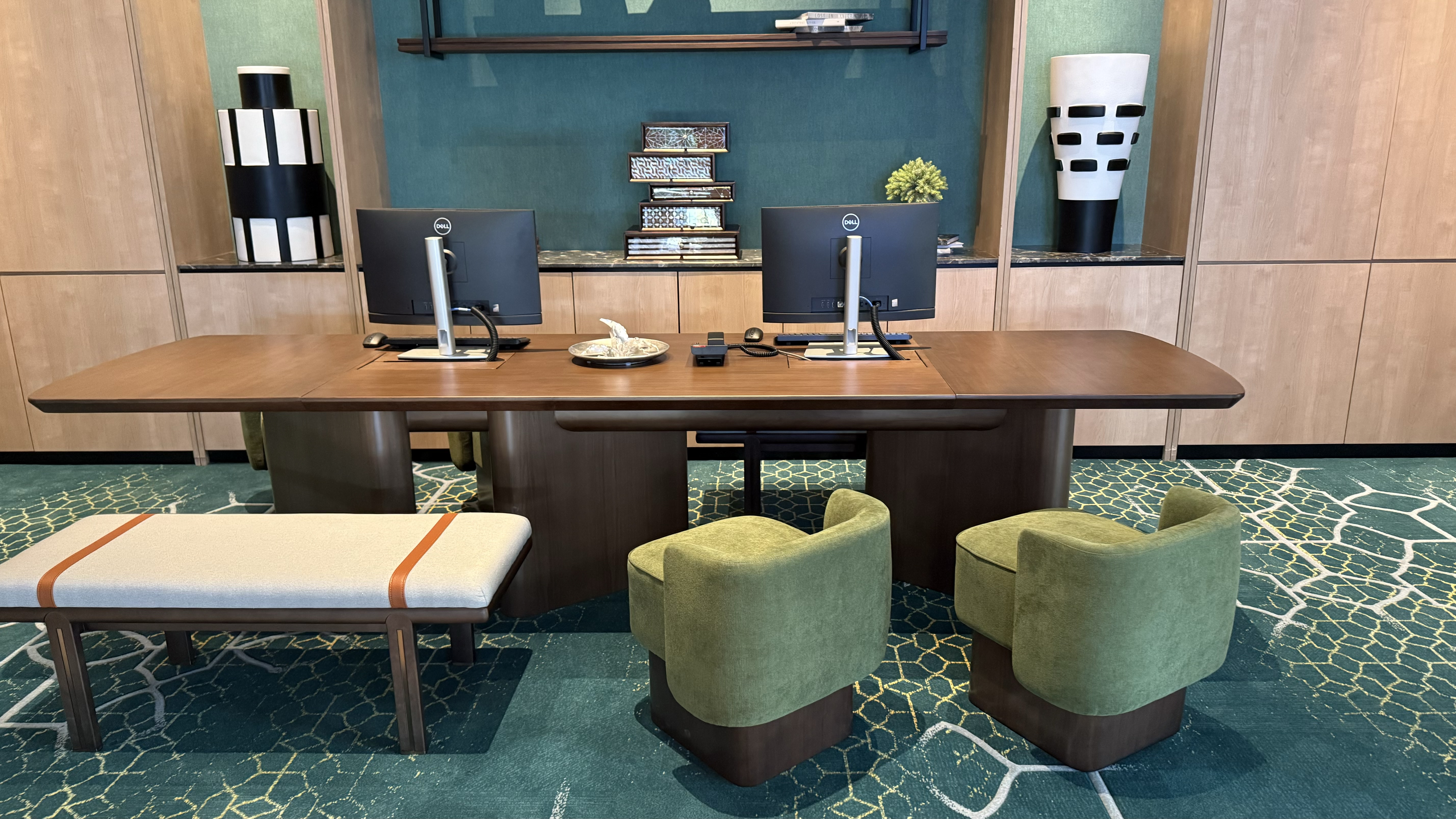 hotel bedroom furniture ホテルの寝室の家具