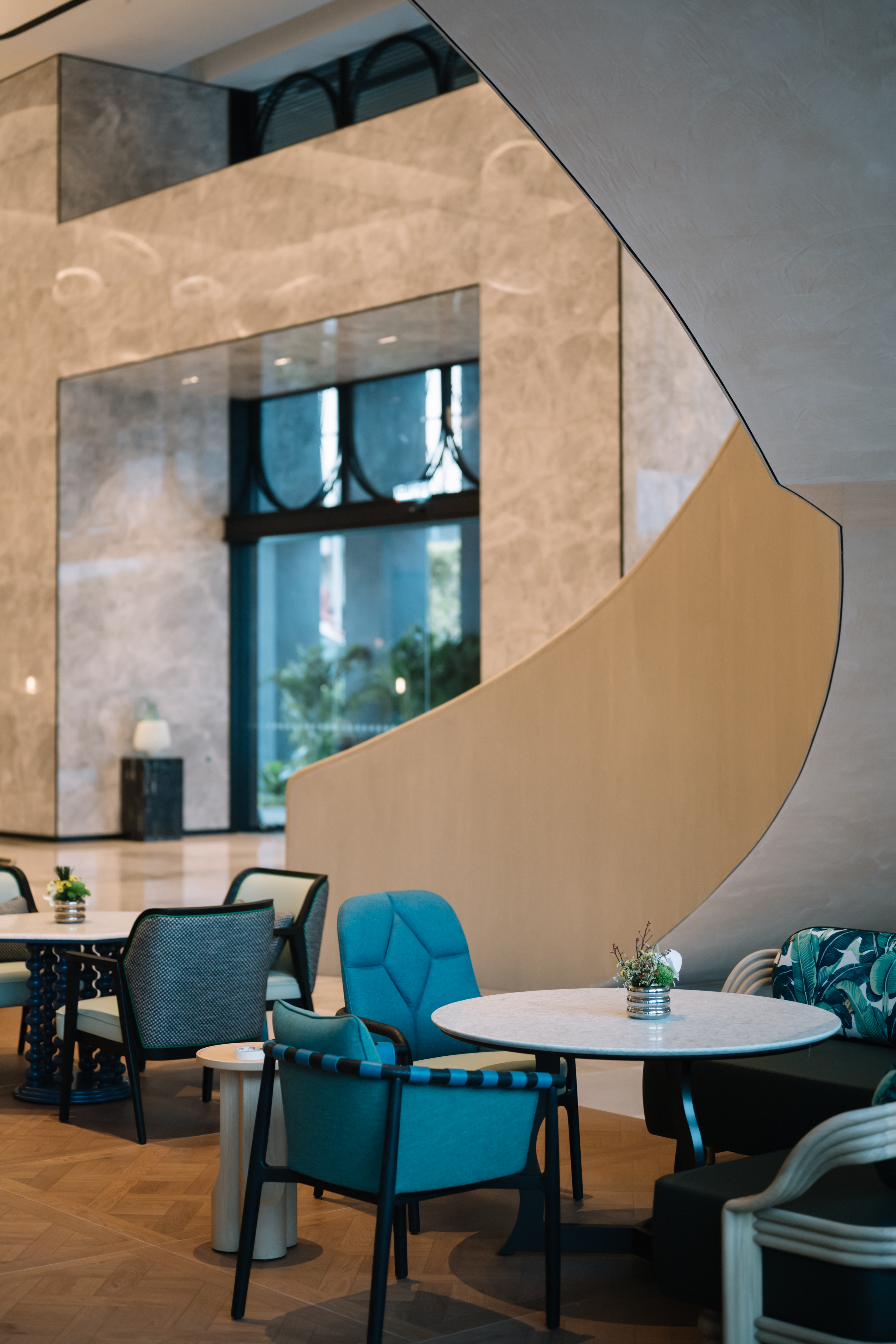 セニュアン家具