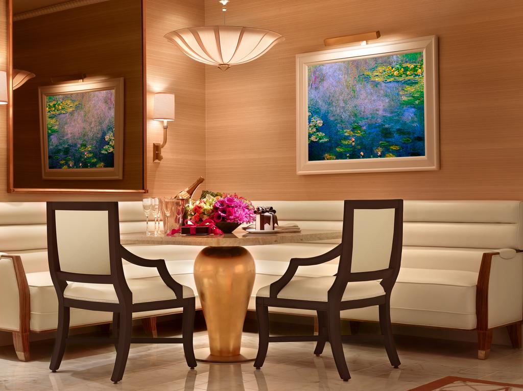 ホテルの寝室の家具