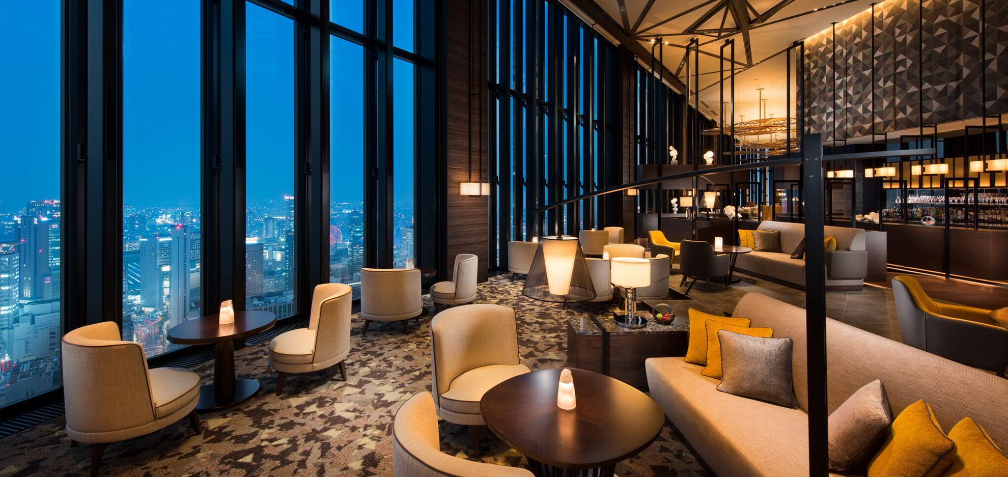 ホテルロビーソファ