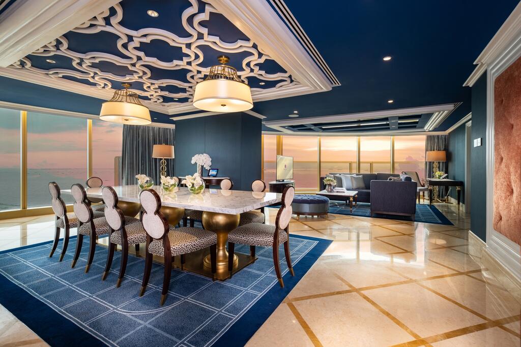 ホテルダイニングチェア