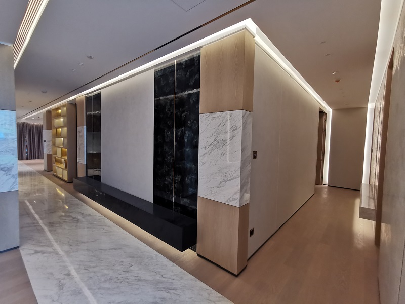 5つ星ホテルの家具を販売中