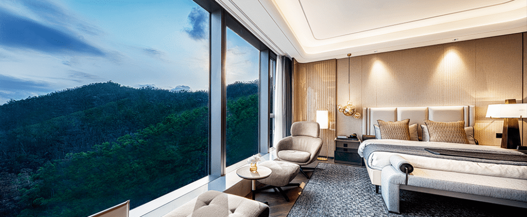 ホテルのロビーのソファ