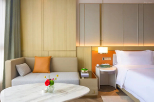 プーアル建華インターナショナルホテルの客室家具