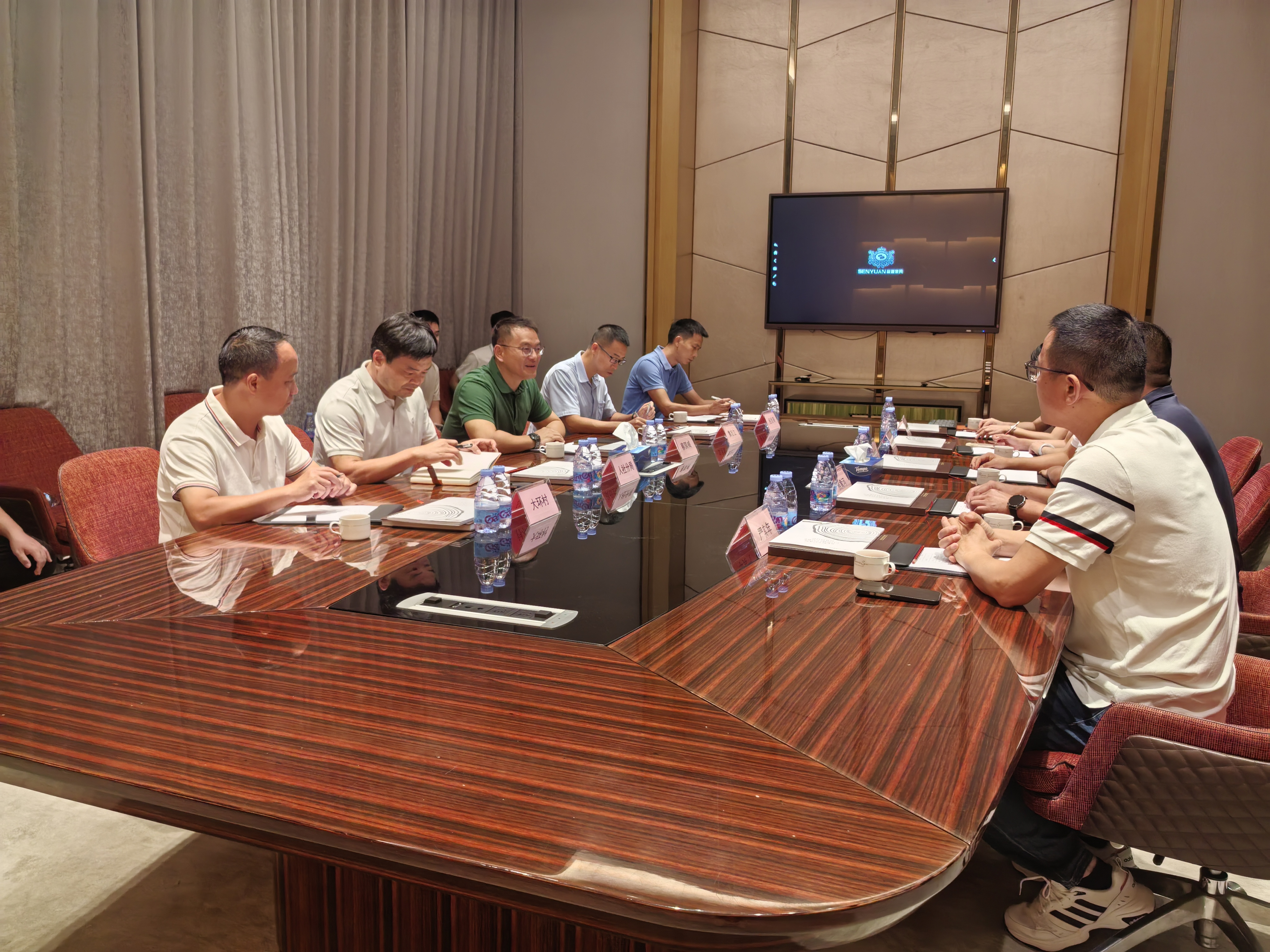 センユアン家具