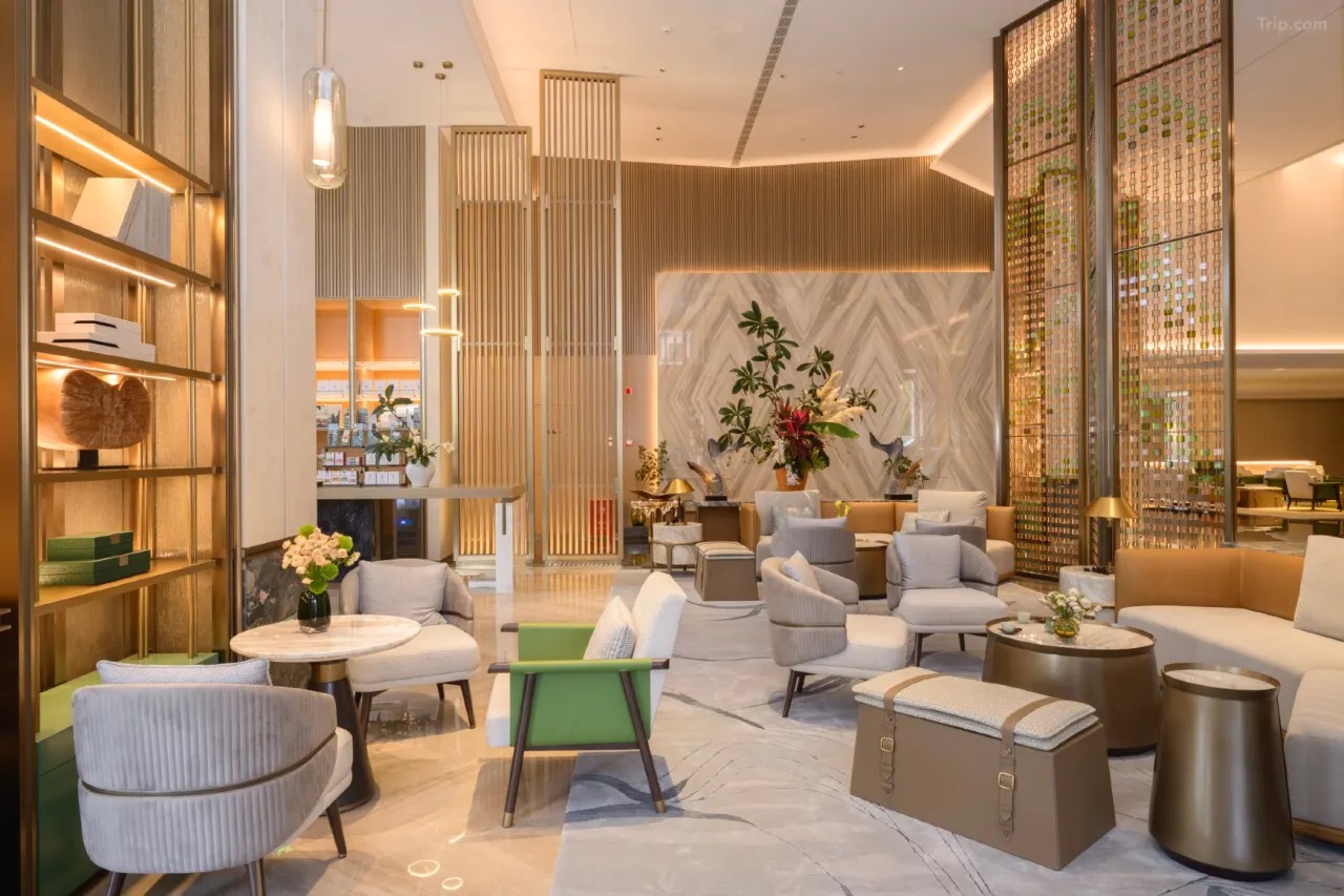 プーアル建華インターナショナルホテルの公共エリアの家具