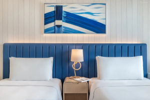 クラウンプラザ アブダビ ホテルのウッドベニヤ